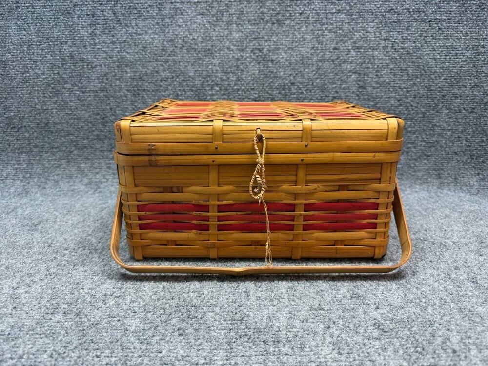 Vintage Wicker Picnic Basket With Lid Handle Wood Base Red Accent